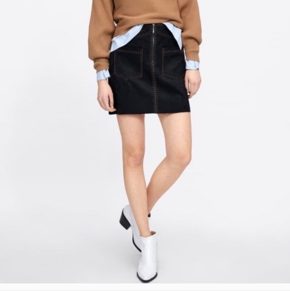 Zara Dresses & Skirts - Zara Black Pencil Mini Skirt for Casual Wear